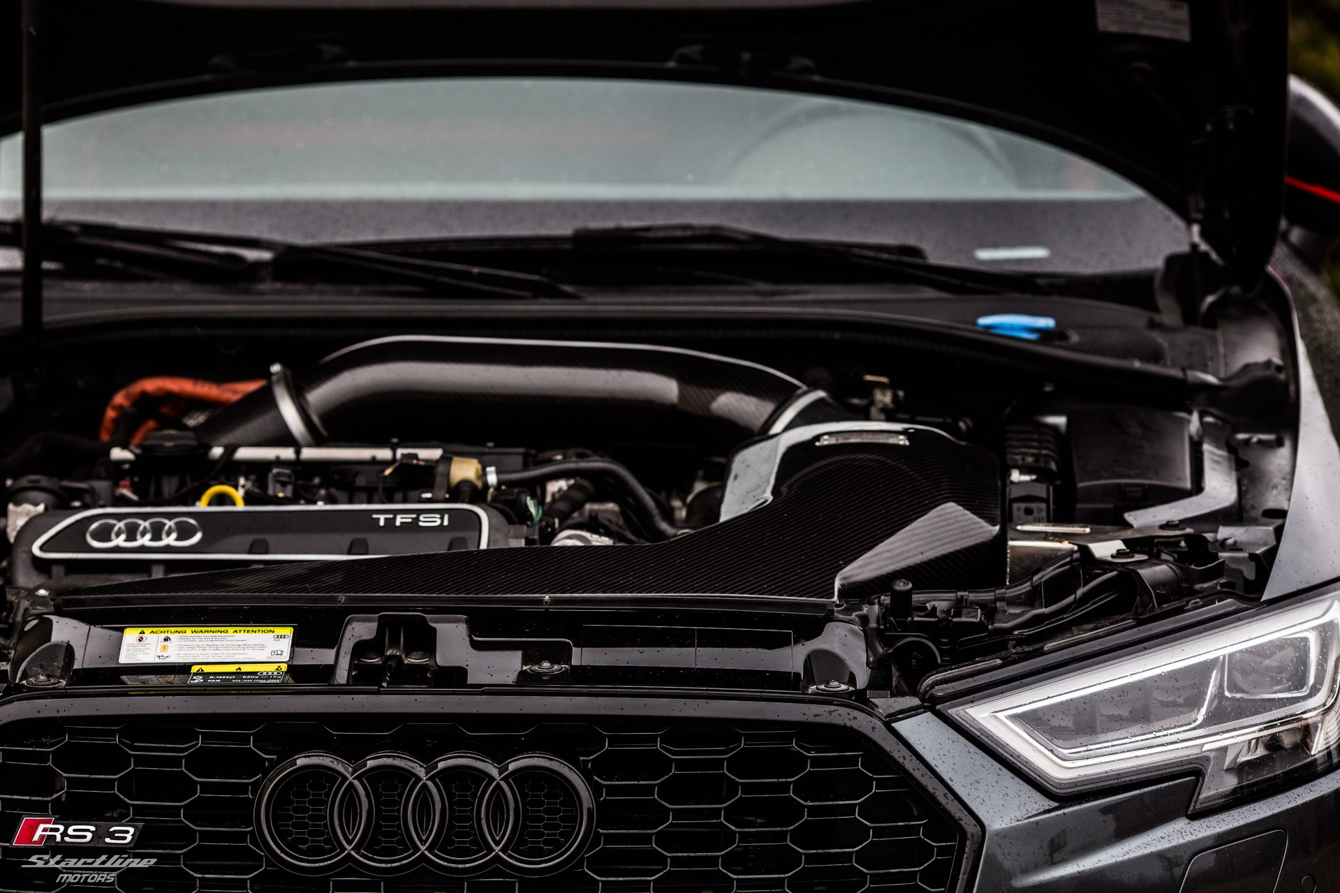 Audi RS3 2.5 TFSI variklio skyrius Startline dirbtuvėse